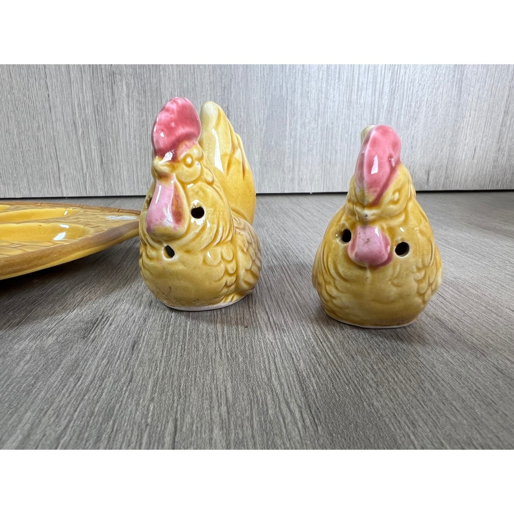 Vintage Ceramic Deviled Egg Tray with Chicken Salt and Pepper Shakers 3pc Set - Picture 8 of 10